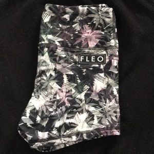 Fleo Shorts